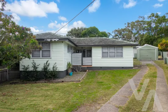 5 Pine Place, Gateshead, NSW 2290