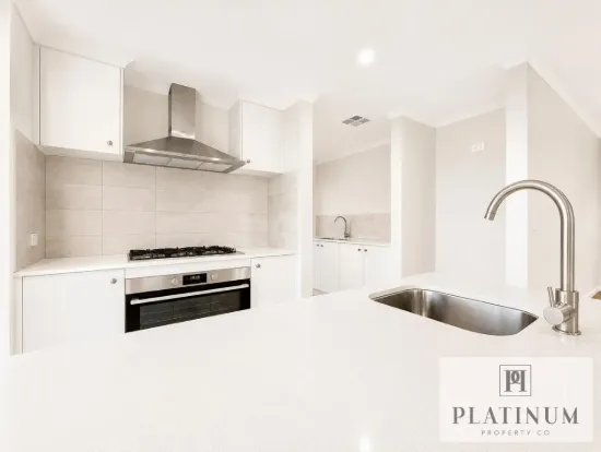 5 Pomorie Road, Madora Bay, WA 6210