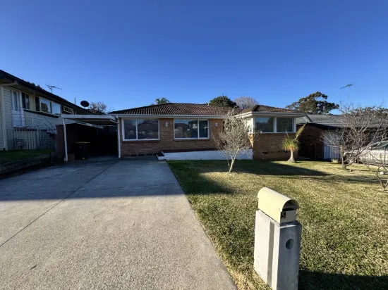 5 Poplar Crescent, Bradbury, NSW 2560