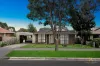 5 Raffindale Crescent, Cranbourne West, Vic 3977