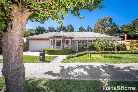 5 Rebecca Way, Gisborne, Vic 3437