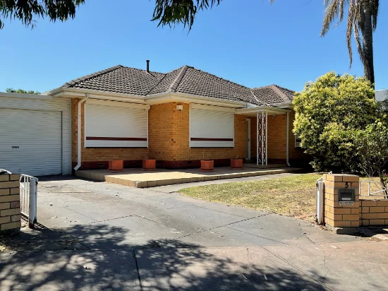 5 Roma Grove, Campbelltown, SA 5074 - For Rent