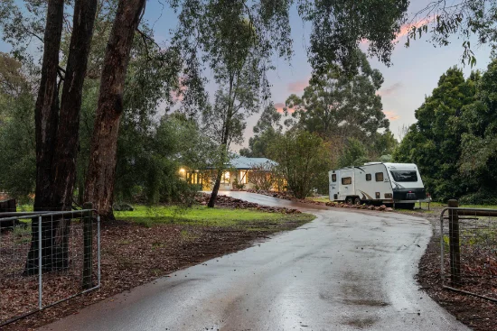 5 Sanctuary Court, Roleystone, WA 6111
