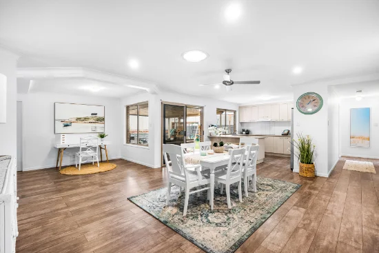 5 Seeana Lane, Birkdale, Qld 4159-Image