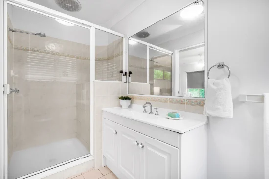 5 Seeana Lane, Birkdale, Qld 4159-Image