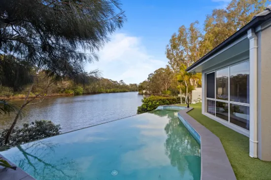 5 Skipper Place, Twin Waters, Qld 4564