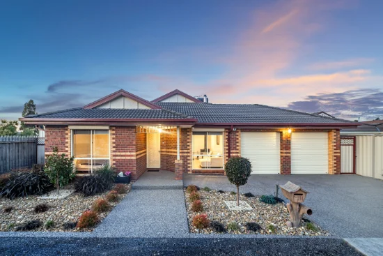 5 Spence Avenue, Roxburgh Park, Vic 3064 - For Sale