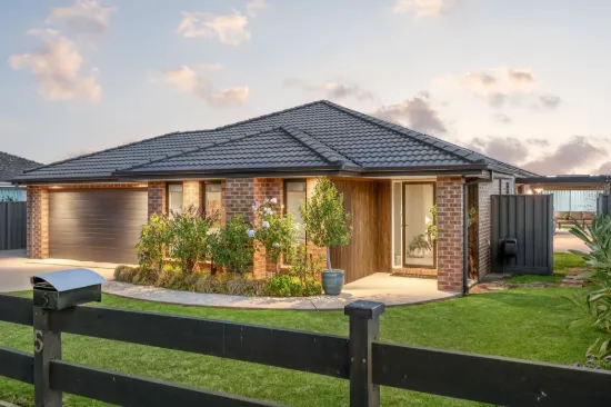 5 Stirling Street, Cobden VIC 3266-Image