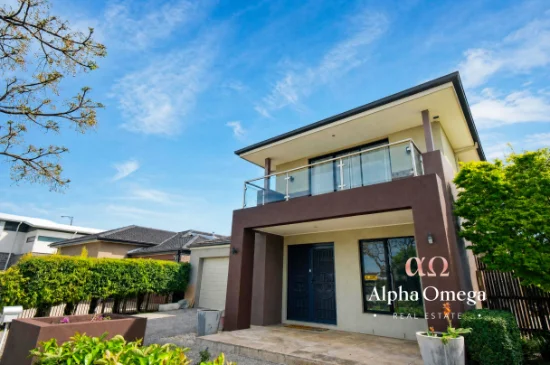 5 Stoneleigh Road, Cranbourne North, Vic 3977 - For Rent