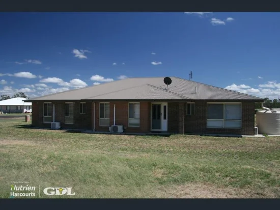 5 Sweetapple Drive, Miles, Qld 4415