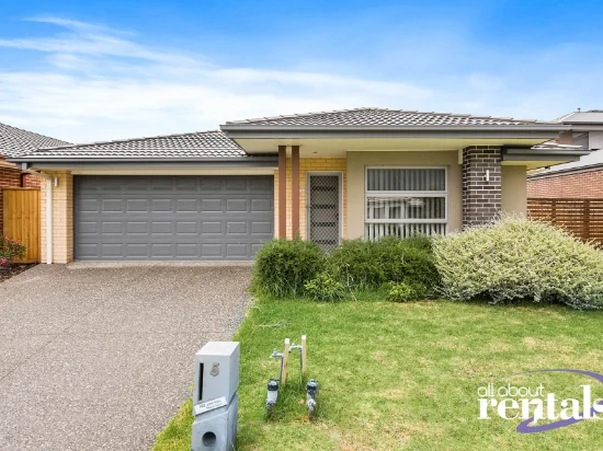 5 Tia Street, Clyde North, Vic 3978 - For Rent