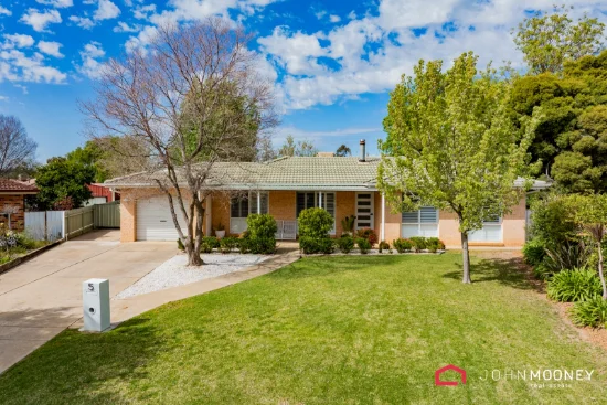 5 Toney Place, Glenfield Park, NSW 2650