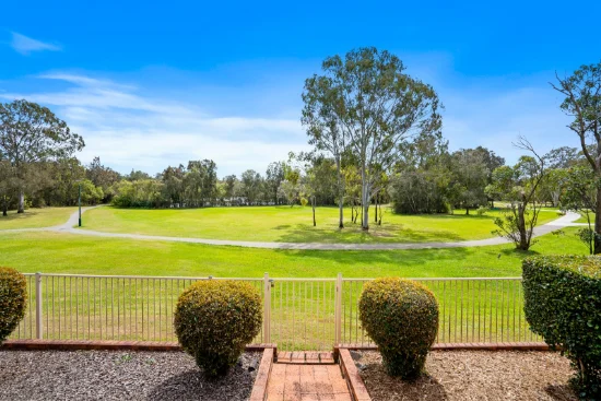 5 Tussock Crescent, Elanora, Qld 4221