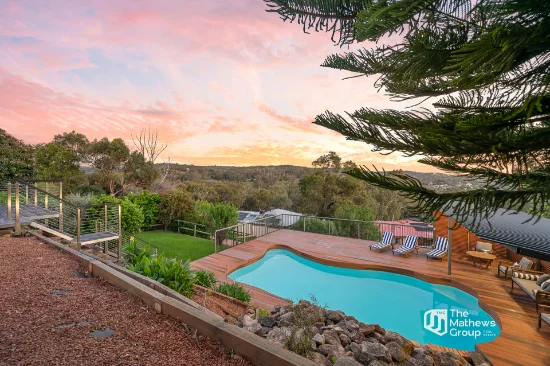 5 Valencia Grove, Mount Nasura, WA 6112