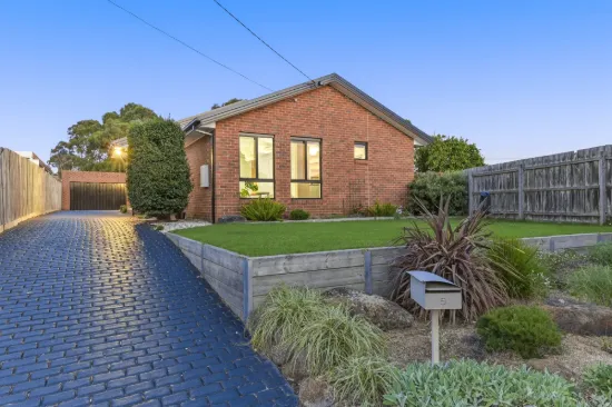 5 Valerie Court, Hampton Park, Vic 3976