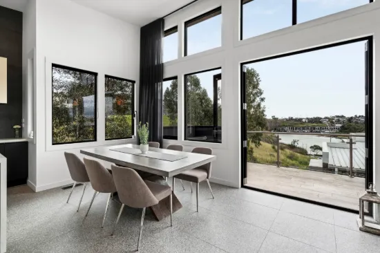 5 Valley Lake Boulevard, Keilor East, Vic 3033