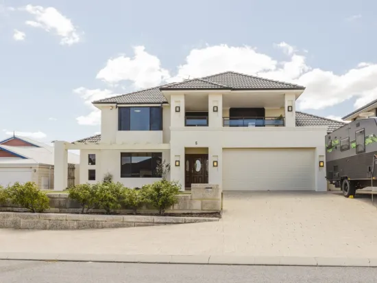 5 Vulcan Place, Quinns Rocks, WA 6030