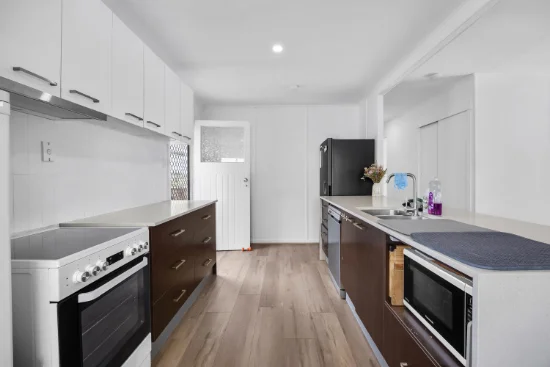 5 Warren Street, West Gladstone, Qld 4680 - For Sale