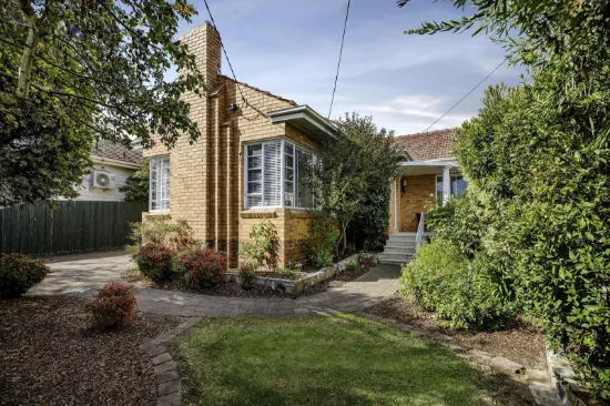5 Wattle Grove, Reservoir, Vic 3073