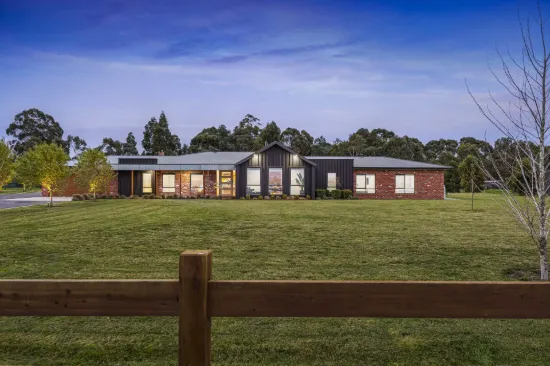5 Wendes Place, Warrenheip, Vic 3352