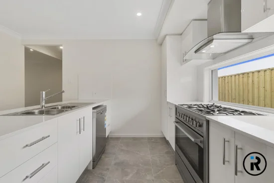 5 Wilsons Peak Way, White Rock, Qld 4306
