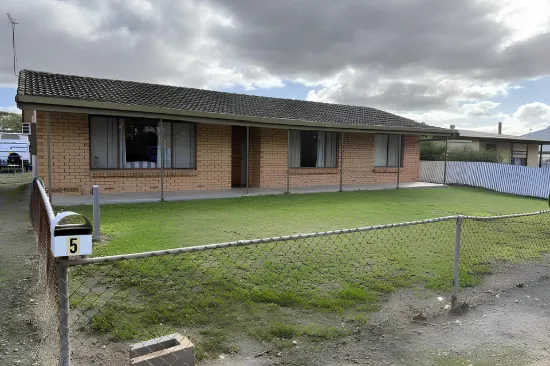 5 Yeelanna Road, Cummins, SA 5631