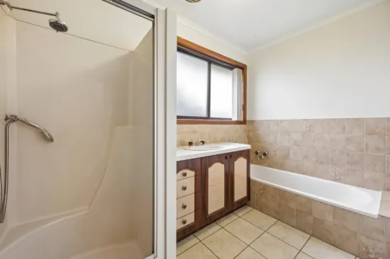 50 Balnagowan Avenue, Colac, Vic 3250-Image