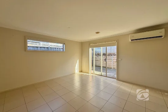 50 Belmont Crescent, Pakenham, Vic 3810-Image