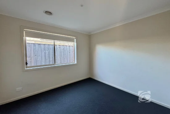 50 Belmont Crescent, Pakenham, Vic 3810-Image