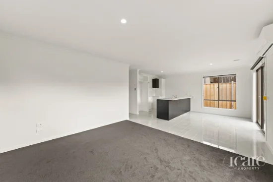 50 Bronzewing Street, Pakenham, Vic 3810 - For Rent