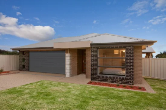 50 Fairway Gardens Road, Thurgoona, NSW 2640