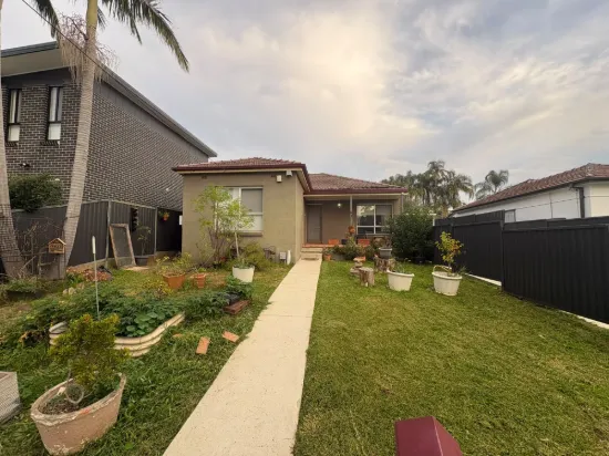 50 Fitzpatrick Crescent, Casula, NSW 2170