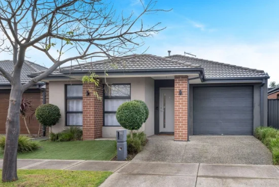 50 Kangaroo Road, Craigieburn VIC 3064 - For Rent