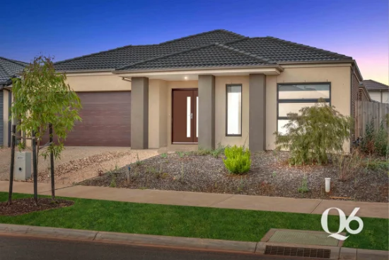 50 Mapleton Boulevard, Melton South, Vic 3338