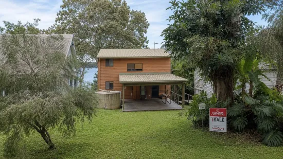 50 Resthaven Drive, Lamb Island, Qld 4184
