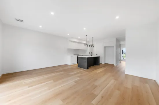 50 Verbena Boulevard, Clyde, Vic 3978