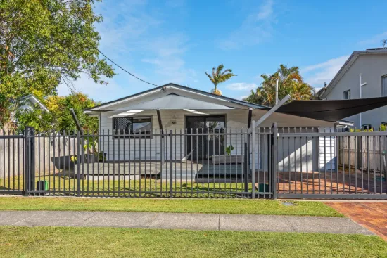 50 Victor Avenue, Paradise Point, Qld 4216
