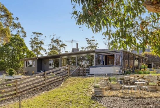 50 Wisbys Road, North Bruny, Tas 7150