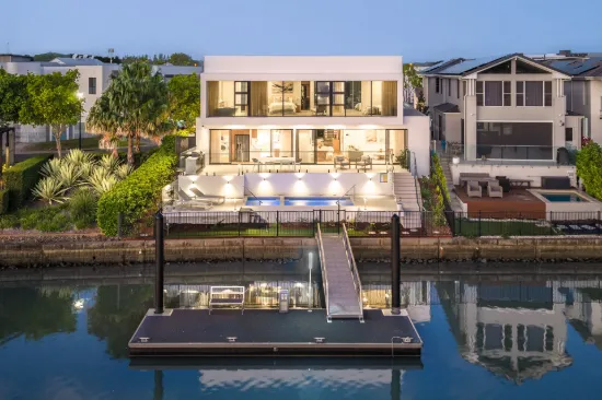 5009 Harbourview Drive, Hope Island, Qld 4212