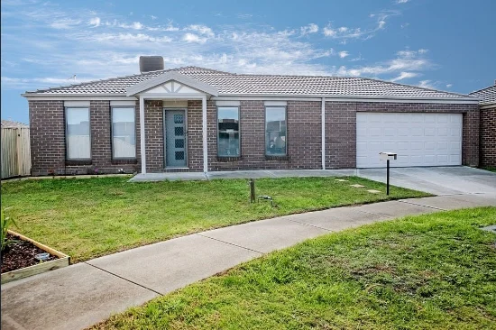 51 Blue Horizons Way, Pakenham, Vic 3810