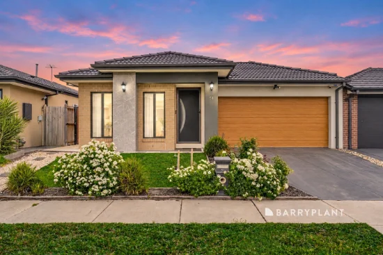 51 Copper Beech Road, Beaconsfield, Vic 3807