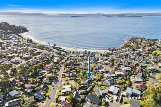 51 Illawarra Road, Blackmans Bay, Tas 7052