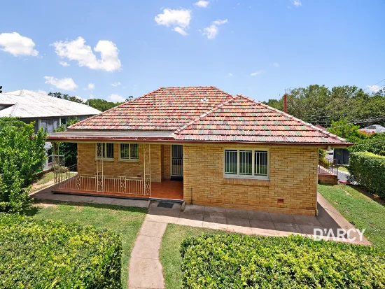 51 Leslie St, Bardon, Qld 4065