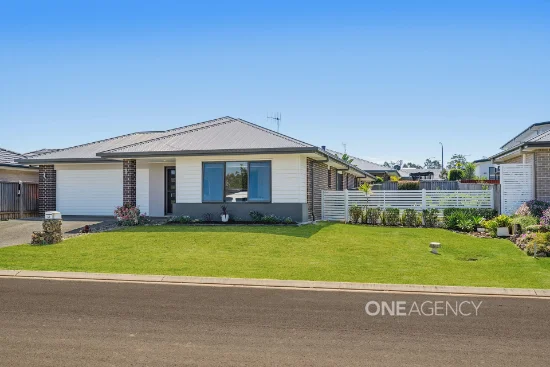 51 Litchfield Parkway, Thrumster, NSW 2444