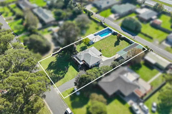 51 Young Street, Darnum, Vic 3822