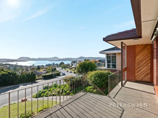 516 Churchill Avenue, Sandy Bay, Tas 7005