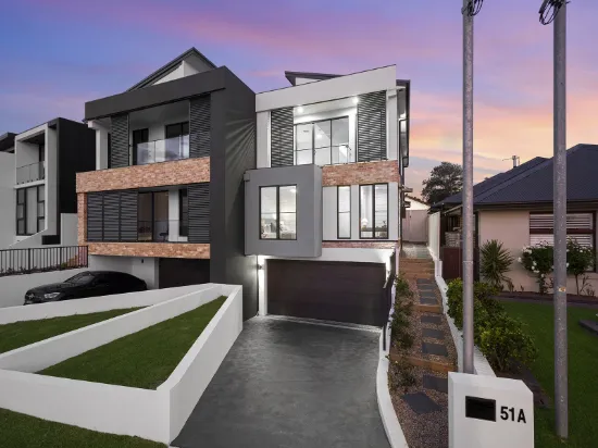 51a Lasseter Avenue, Chifley, NSW 2036