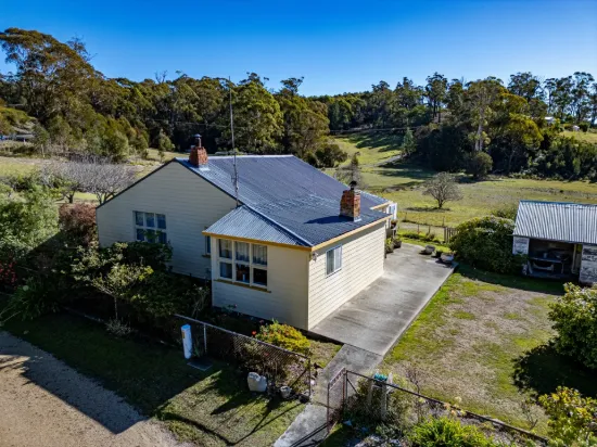 52 Ansons Bay Road, St Helens, Tas 7216
