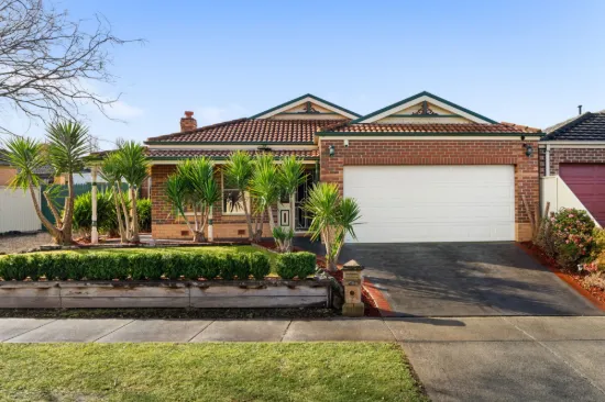 52 Bluehills Boulevard, Pakenham, Vic 3810