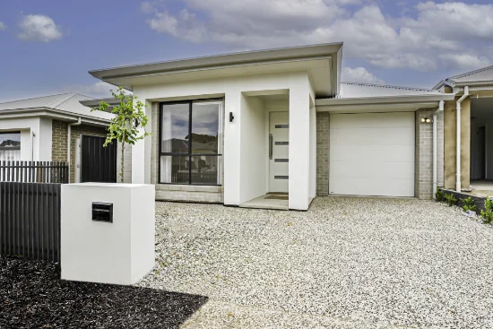 52  Fairway Boulevard, Woodcroft, SA 5162